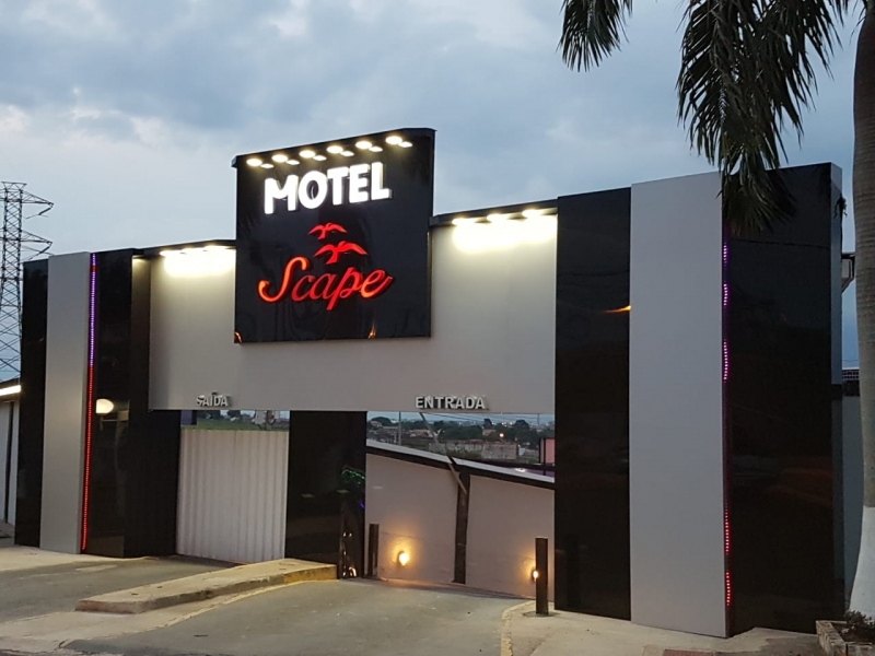 Comunicação Visual para Motel Araraquara - Comunicação Visual Acrílico