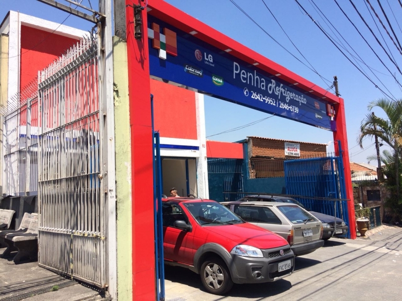 Fachada de Empresa de Reformas sob Medida Litoral Norte - Fachada de Empresa Montadora