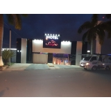 fachada de hotel luminoso Jaboticabal
