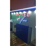 orçamento de letreiro para fachada de motel ABC